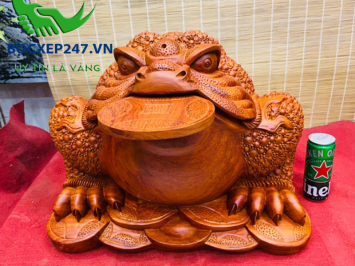 Tượng con cóc ngậm đồng tiền có ý nghĩa phong thủy gì?
